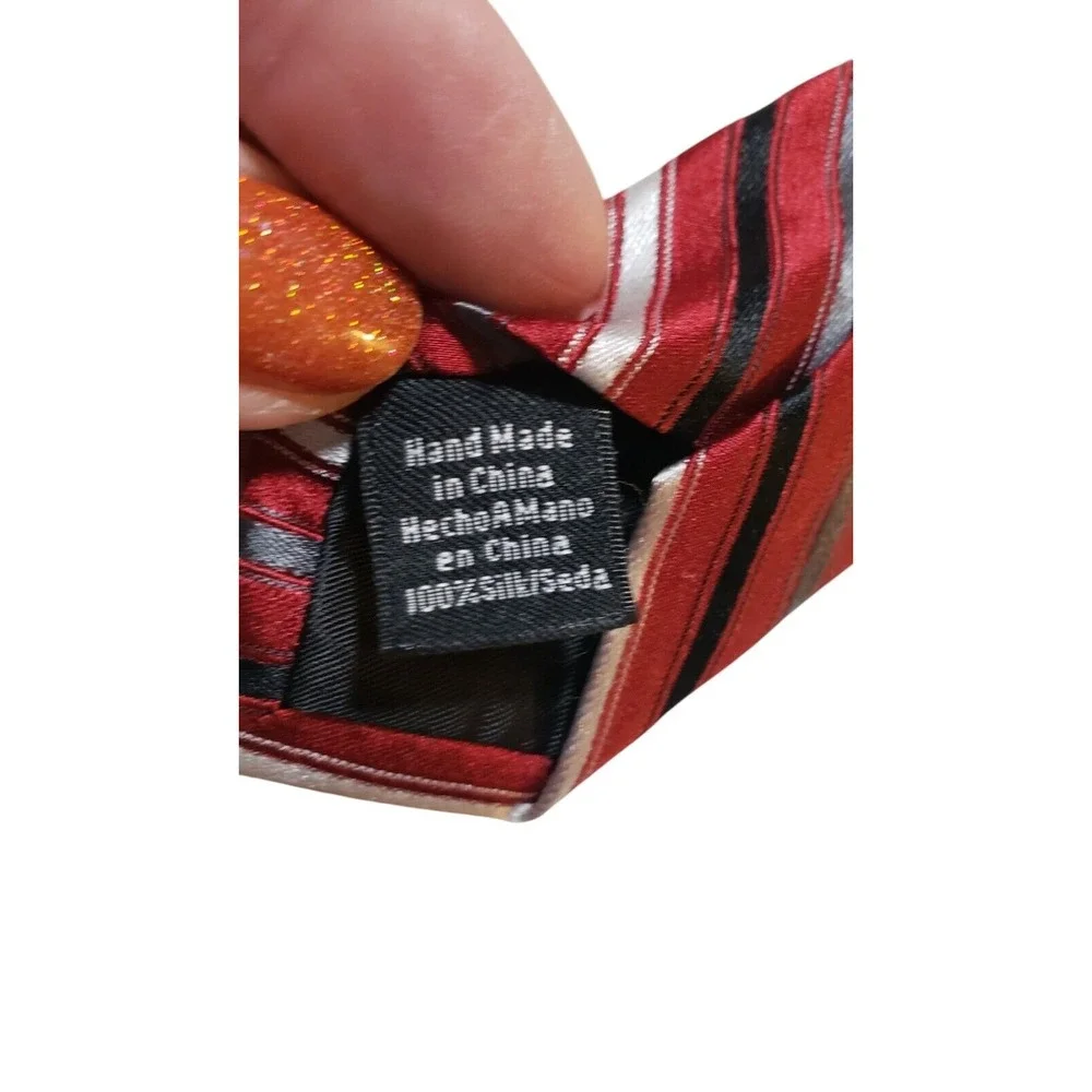 Croft & Barrow Neck Tie‎ Mens Red Black Silver Striped 100% Silk Business Church